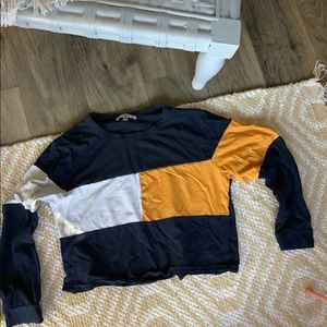 long sleeve crop tee